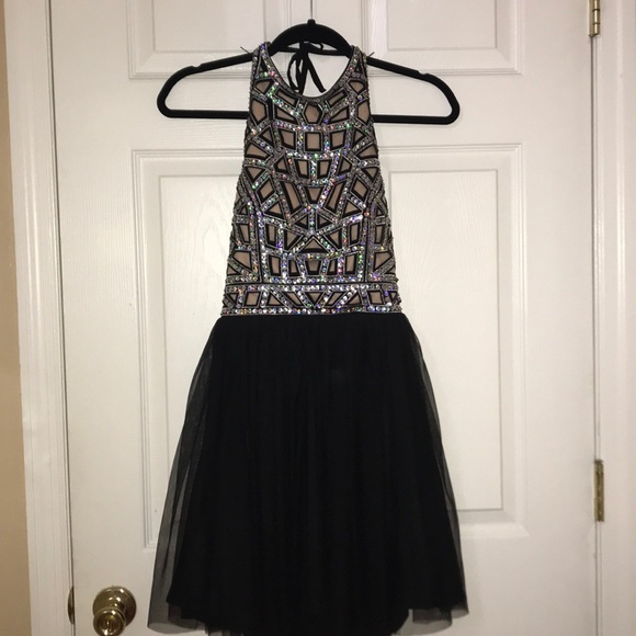 Dress - Picture 1 of 8